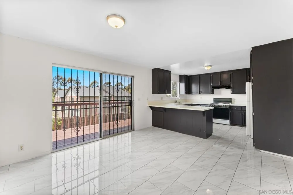 2018 Hawkins Way Spring Valley, CA 91977