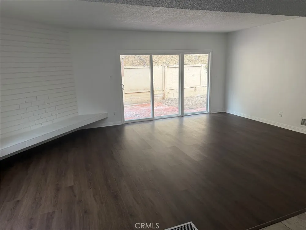 3621 Division Los Angeles, CA 90065