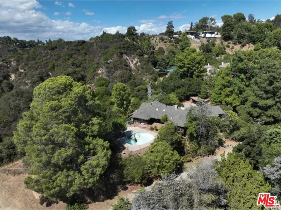 9595 Lime Orchard Road Beverly Hills, CA 90210