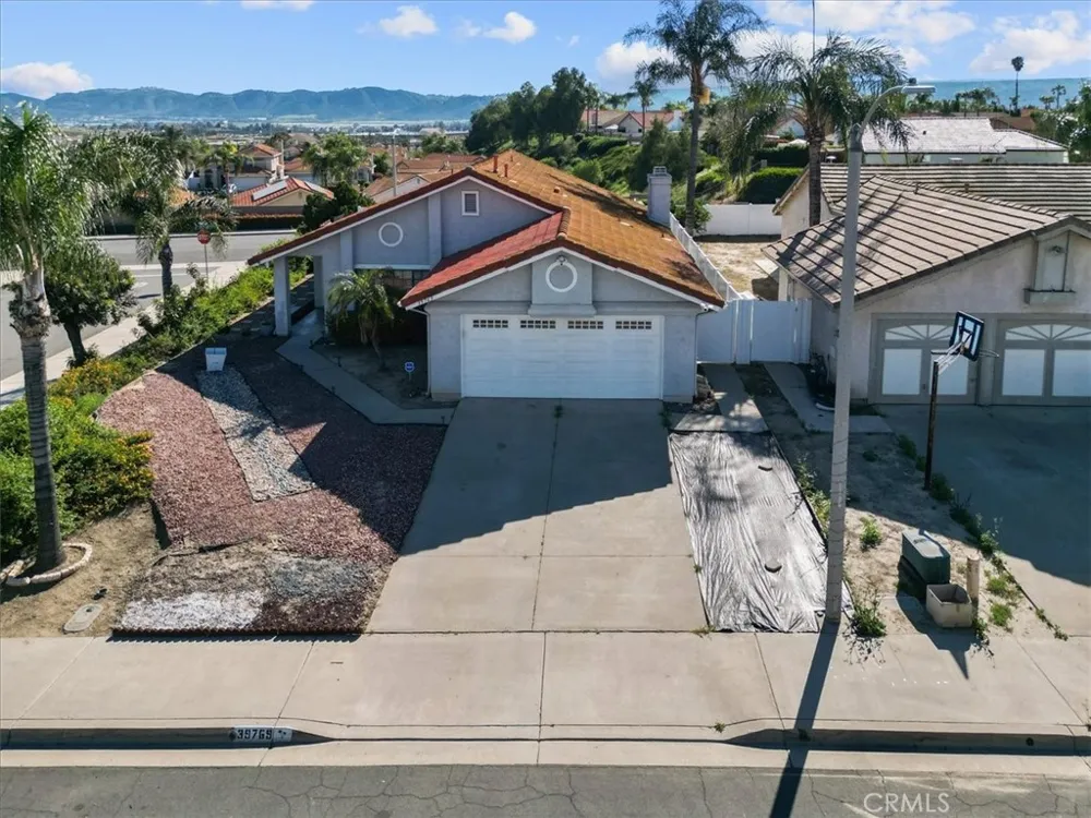 39769 Firethorn Court Murrieta, CA 92563