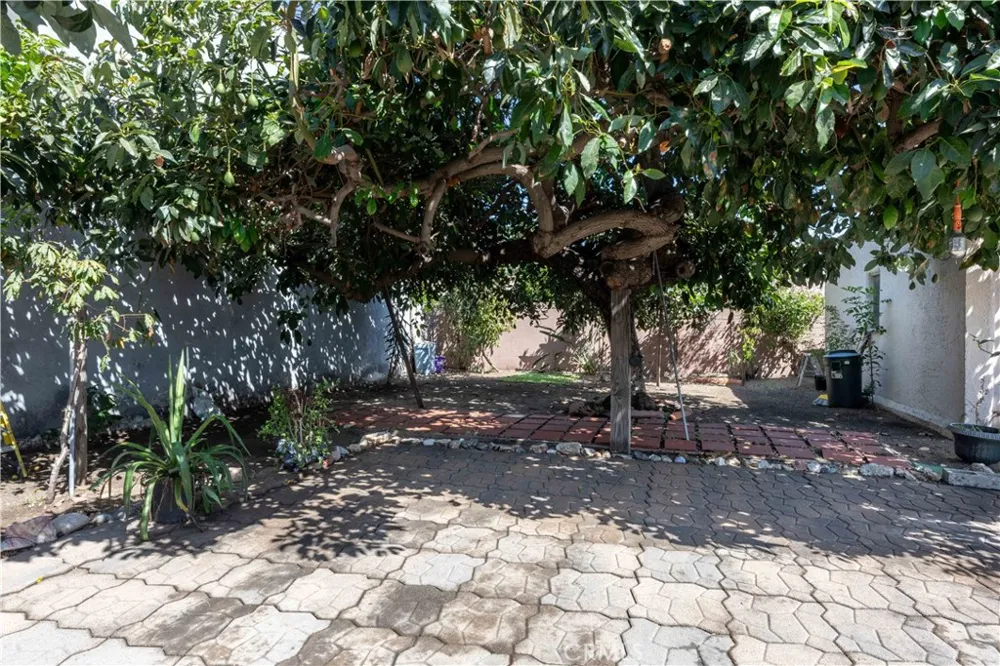 2525 Broadway Huntington Park, CA 90255