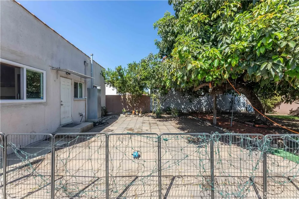 2525 Broadway Huntington Park, CA 90255
