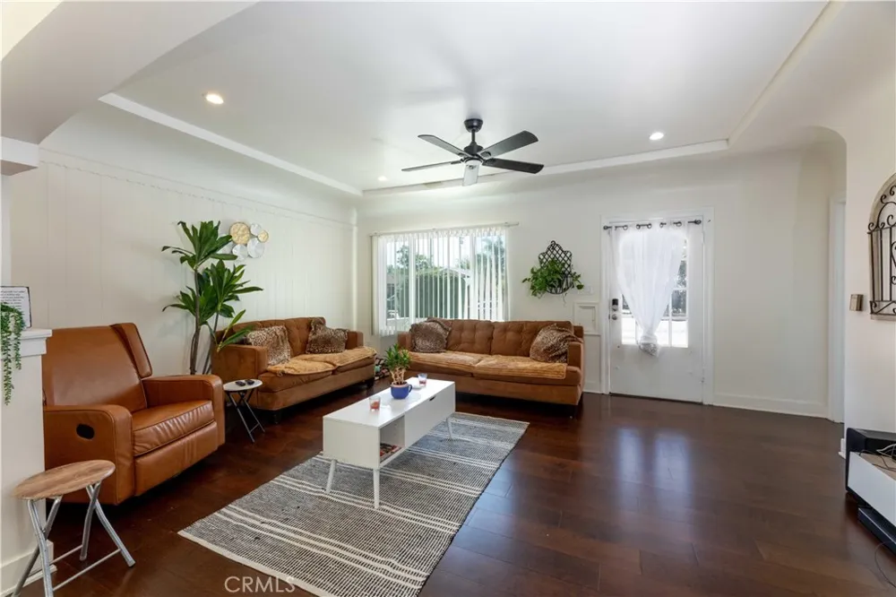 2525 Broadway Huntington Park, CA 90255