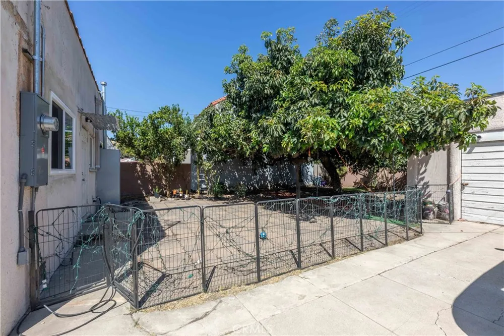 2525 Broadway Huntington Park, CA 90255