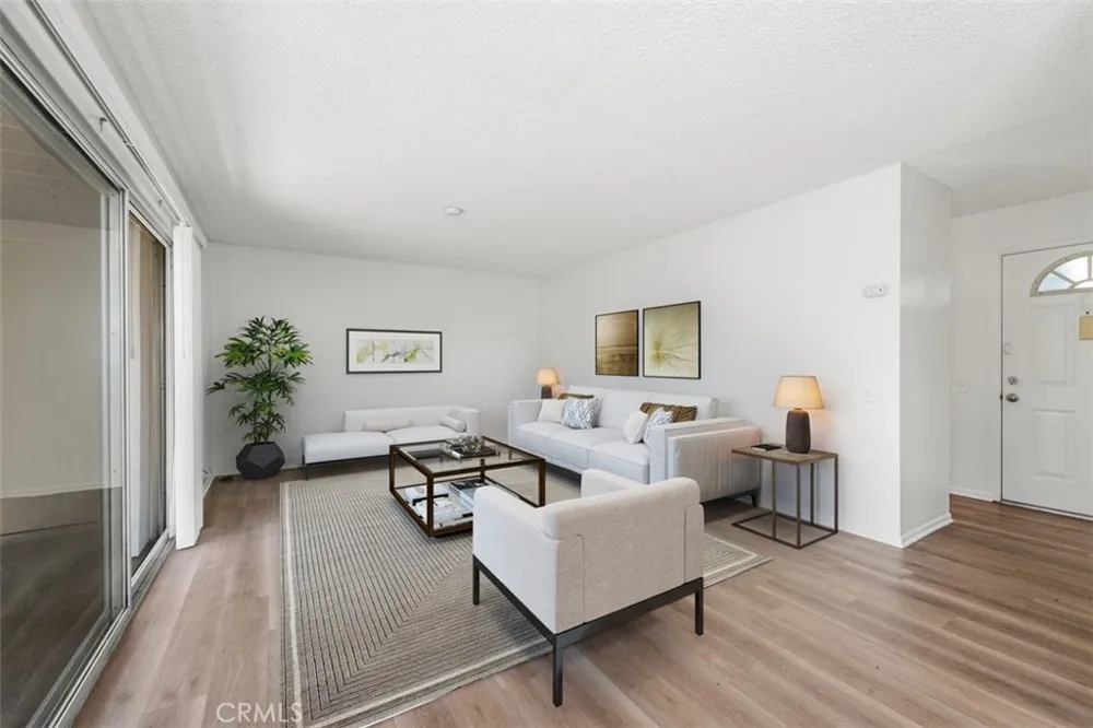 3162 Via Alicante #B La Jolla, CA 92037