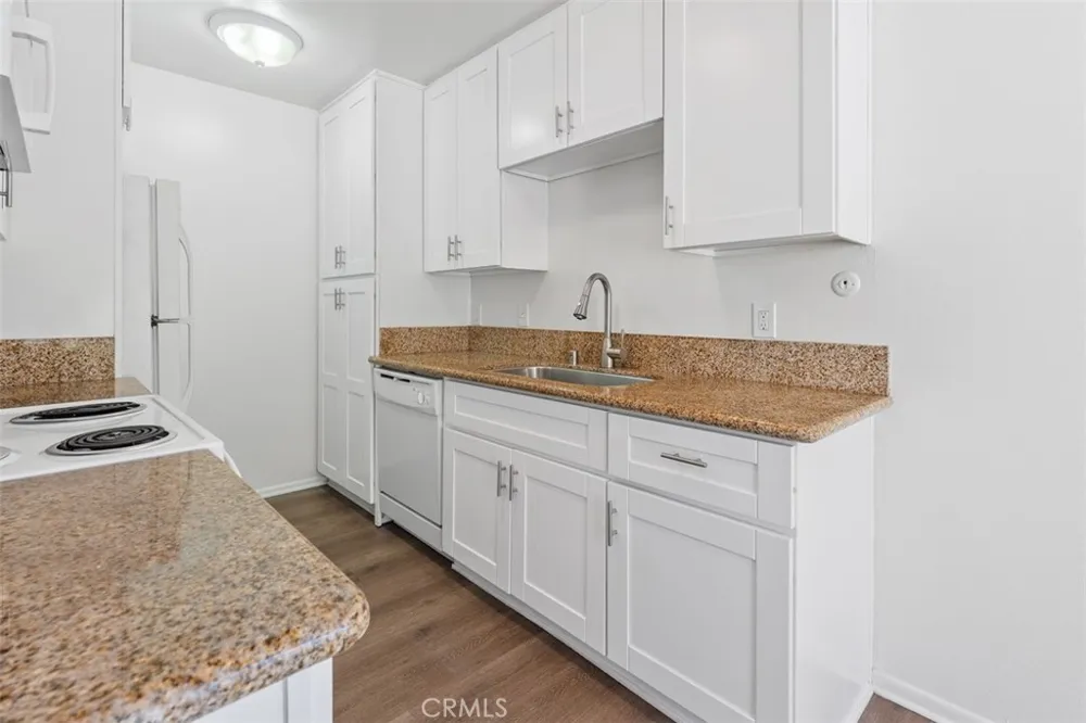 3162 Via Alicante #B La Jolla, CA 92037
