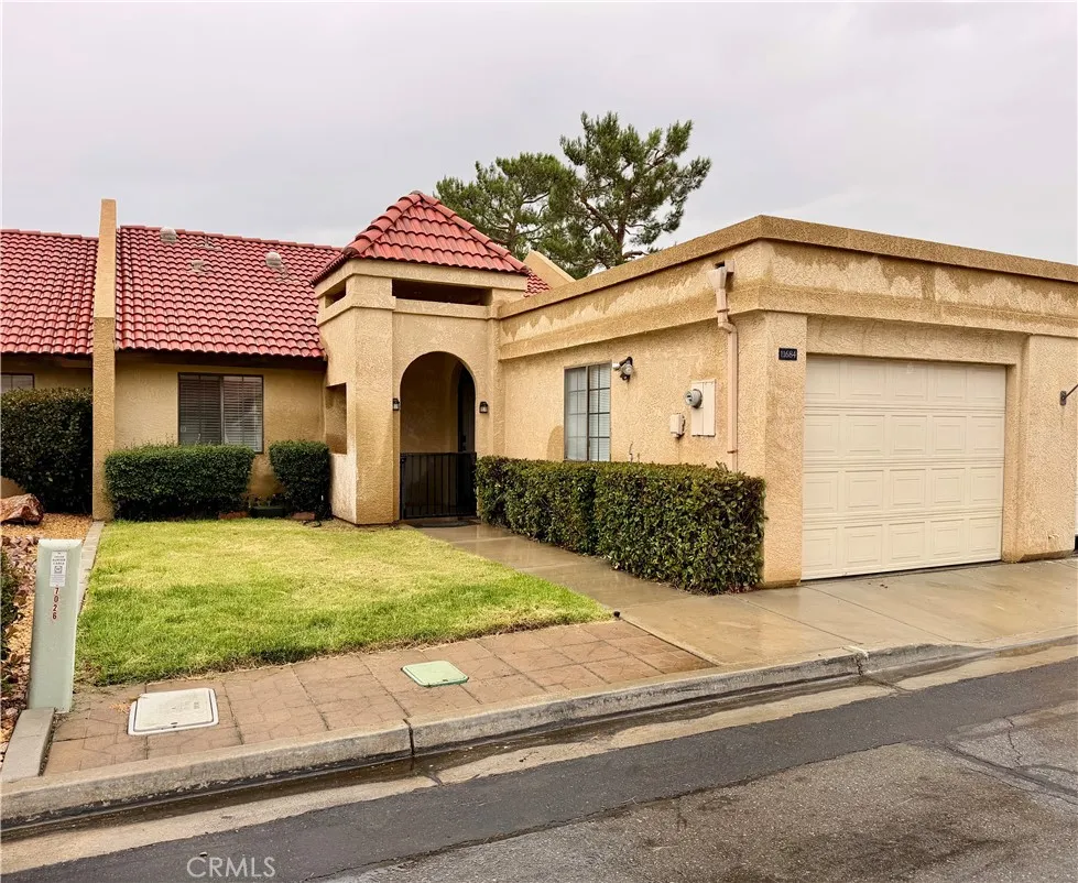 11684 Cedar Court Apple Valley, CA 92308