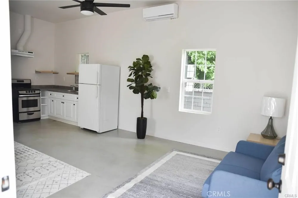 10808 Sarah Street North Hollywood, CA 91602