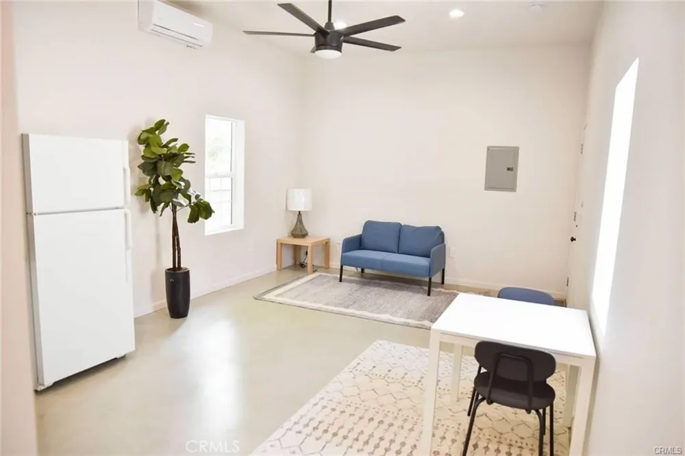 10808 Sarah Street North Hollywood, CA 91602