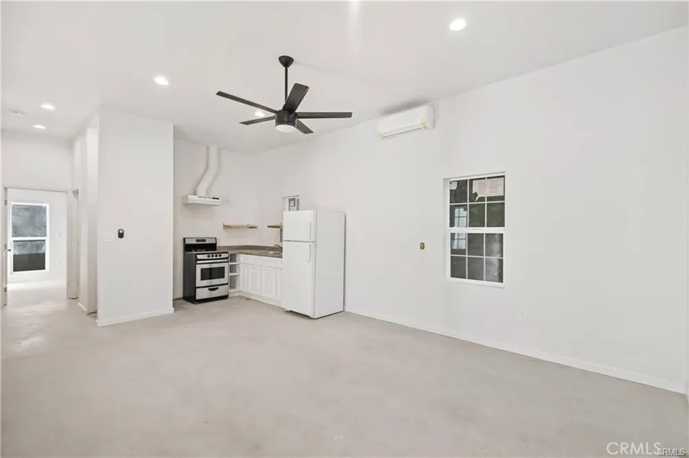 10808 Sarah Street North Hollywood, CA 91602