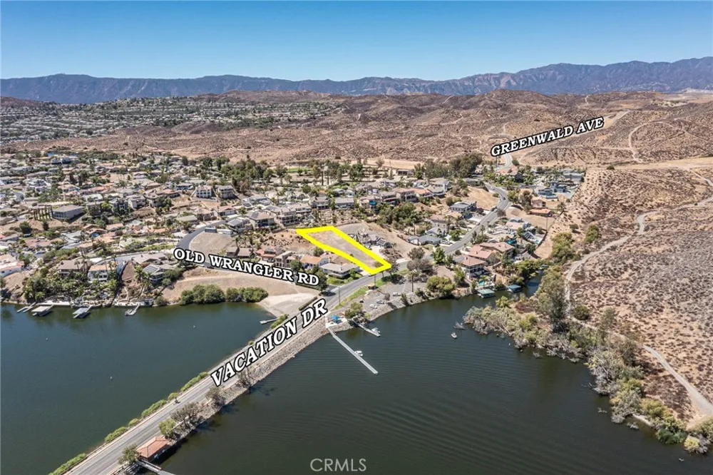 22283 Vacation Drive Canyon Lake, CA 92587