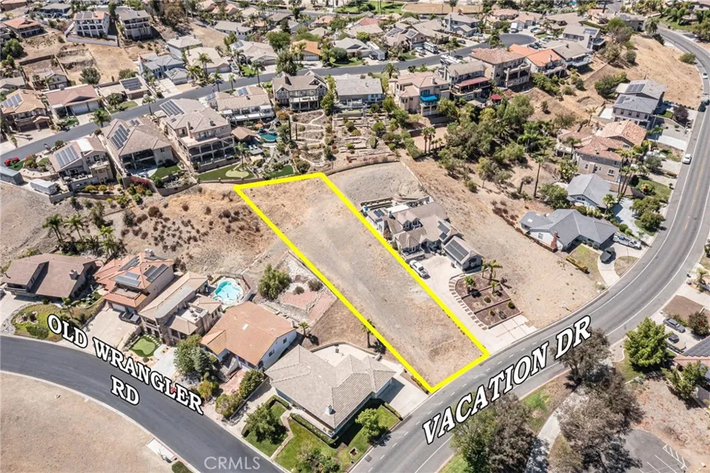 22283 Vacation Drive Canyon Lake, CA 92587