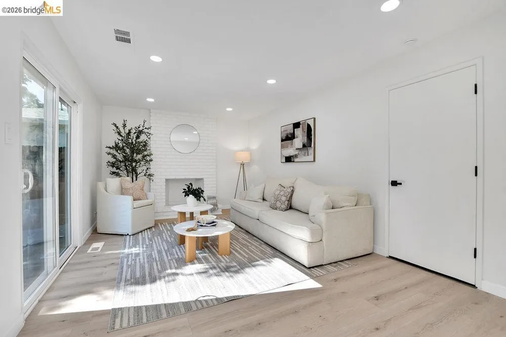 1701 Daisy Way Antioch, CA 94509