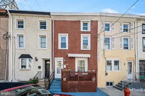109 ROXBOROUGH AVENUE