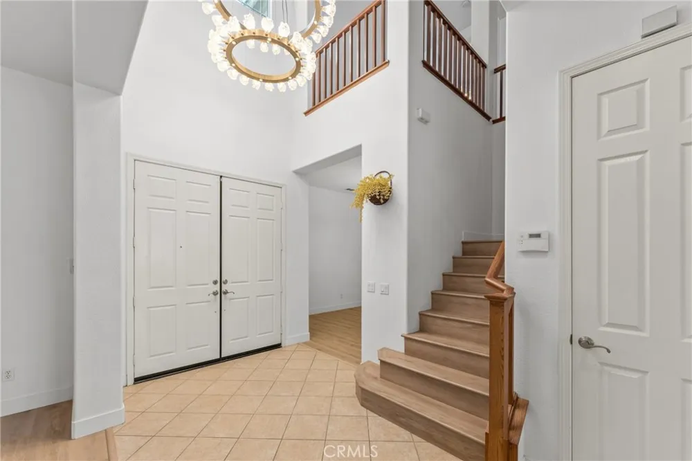 12326 White Horse Court Eastvale, CA 91752