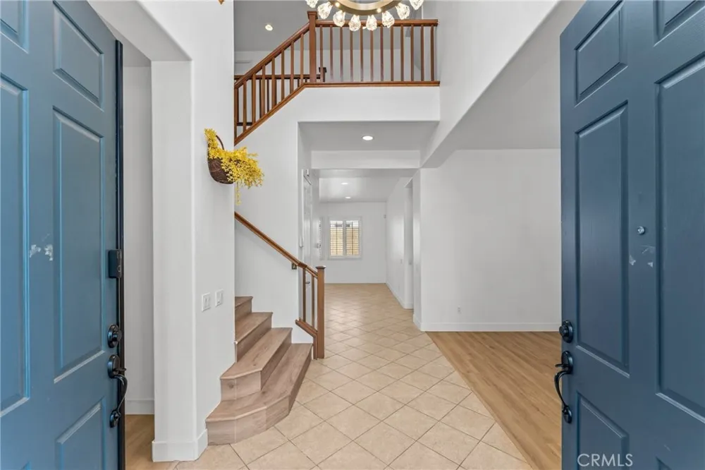12326 White Horse Court Eastvale, CA 91752