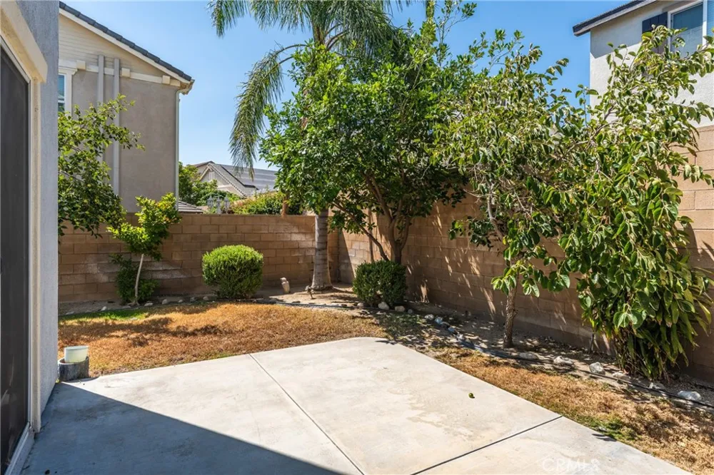 12326 White Horse Court Eastvale, CA 91752