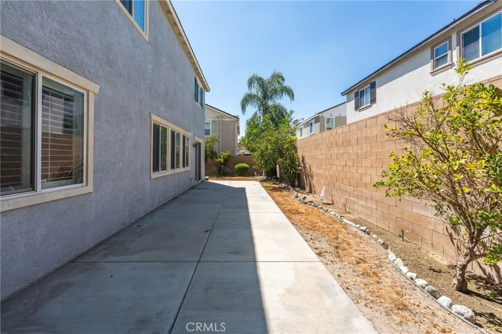 12326 White Horse Court Eastvale, CA 91752