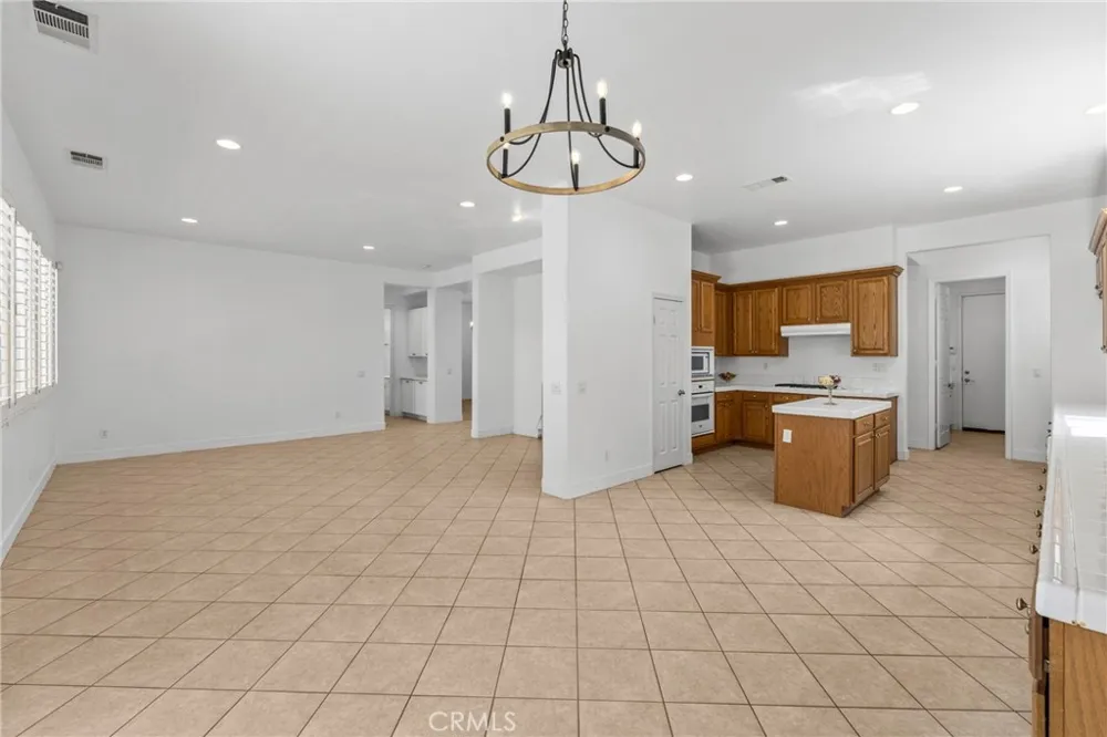12326 White Horse Court Eastvale, CA 91752