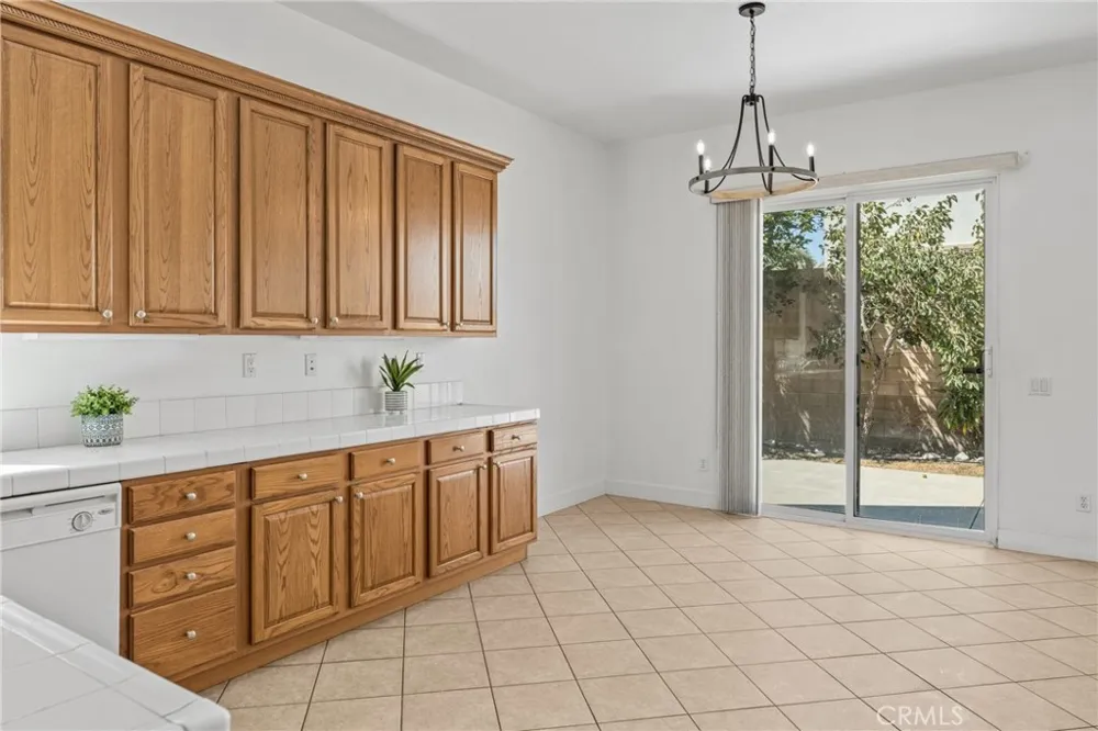 12326 White Horse Court Eastvale, CA 91752