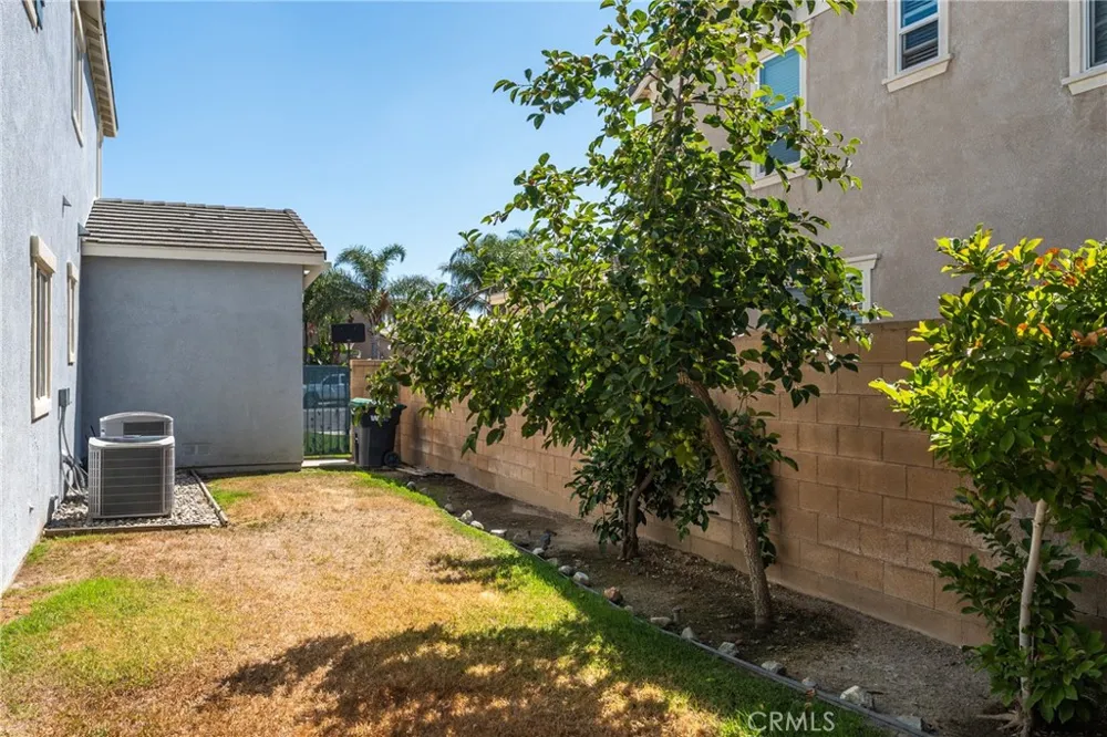 12326 White Horse Court Eastvale, CA 91752