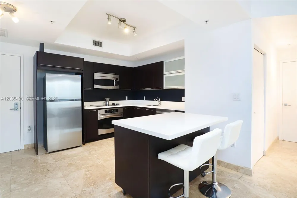 90 SW 3rd St #3002 Miami, FL 33130