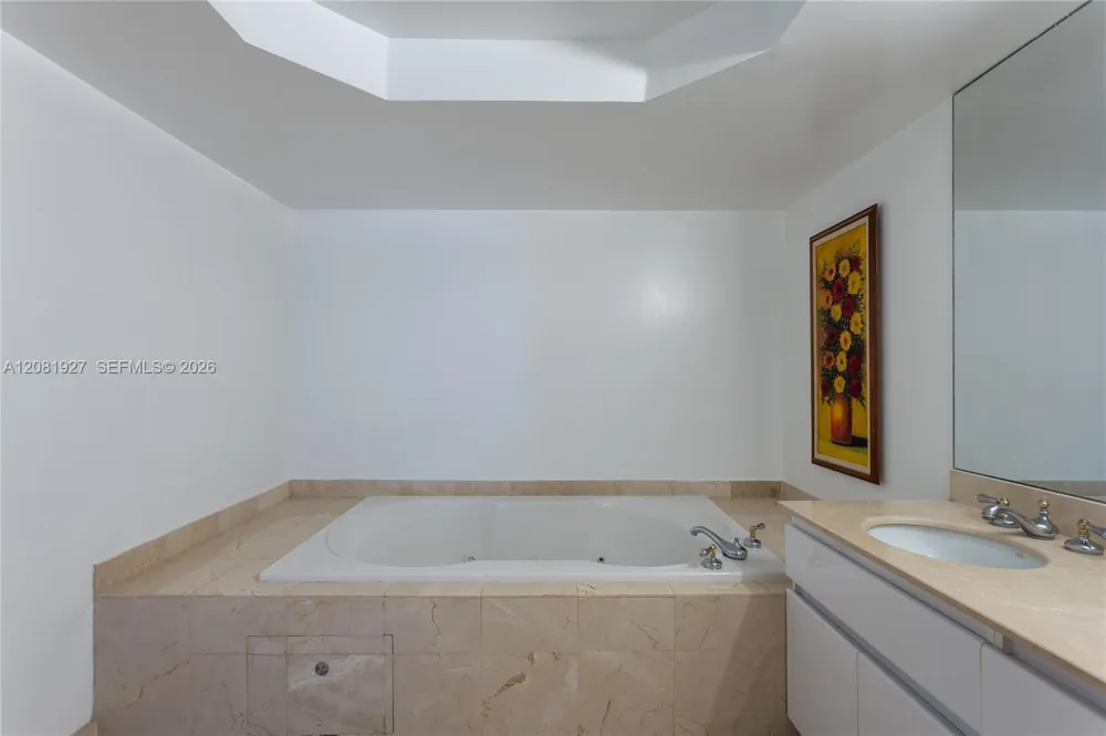 16711 Collins Ave #1704 Sunny Isles Beach, FL 33160