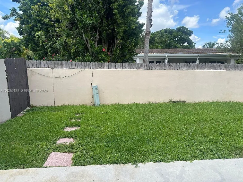 10836 SW 123rd Pl Miami, FL 33186