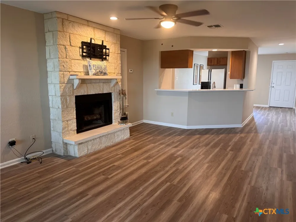 1256 Cougar Drive #6 Canyon Lake, TX 78133