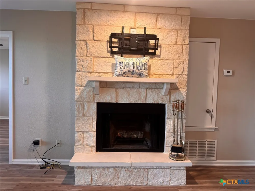 1256 Cougar Drive #6 Canyon Lake, TX 78133