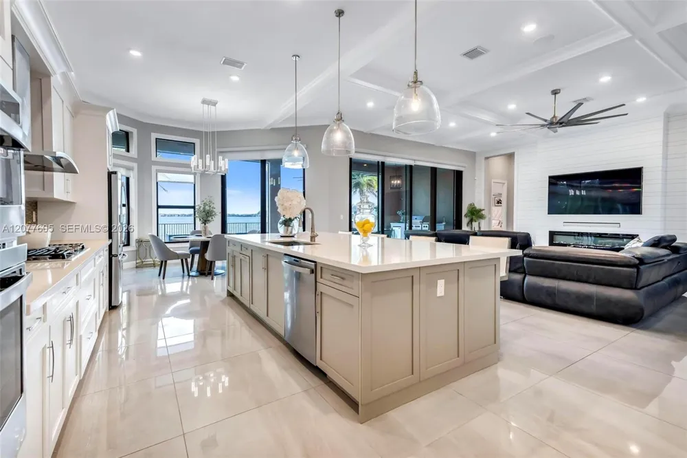 12570 Parkland Bay Trl Parkland, FL 33076