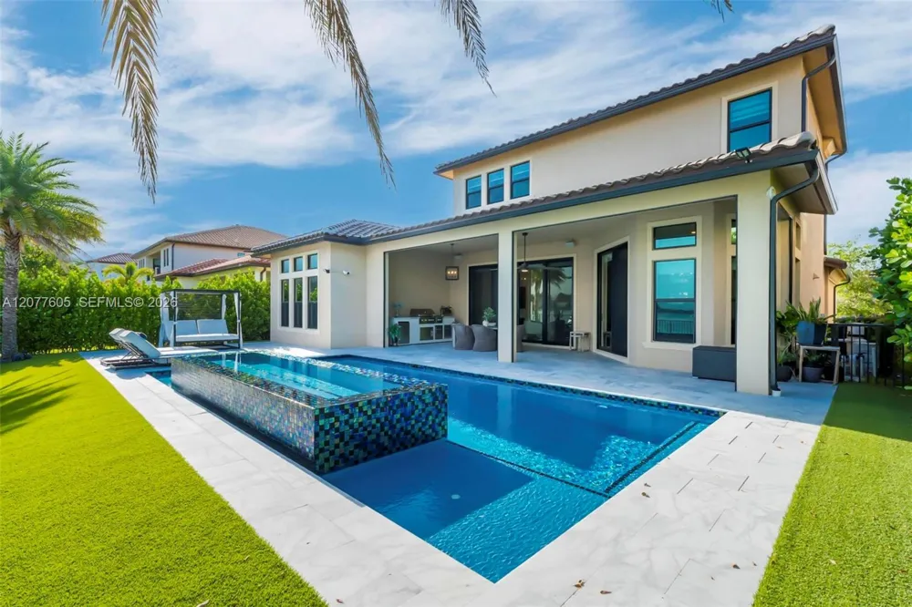 12570 Parkland Bay Trl Parkland, FL 33076