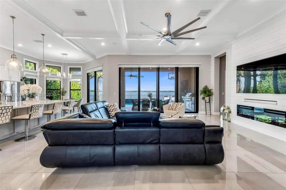 12570 Parkland Bay Trl Parkland, FL 33076