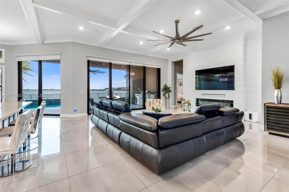 12570 Parkland Bay Trl Parkland, FL 33076