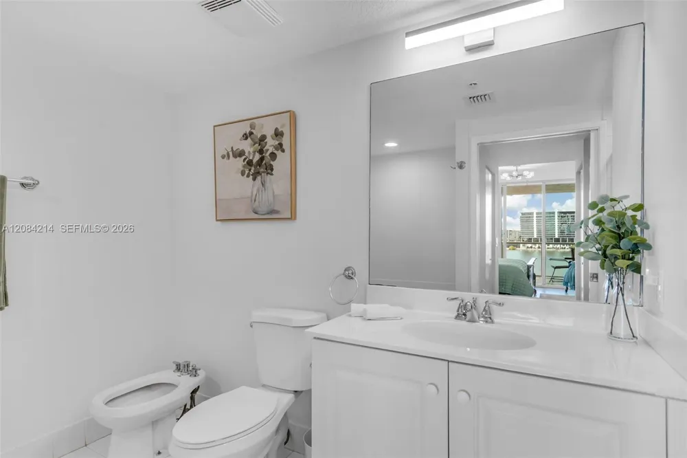 18100 Bay Rd #709 Sunny Isles Beach, FL 33160