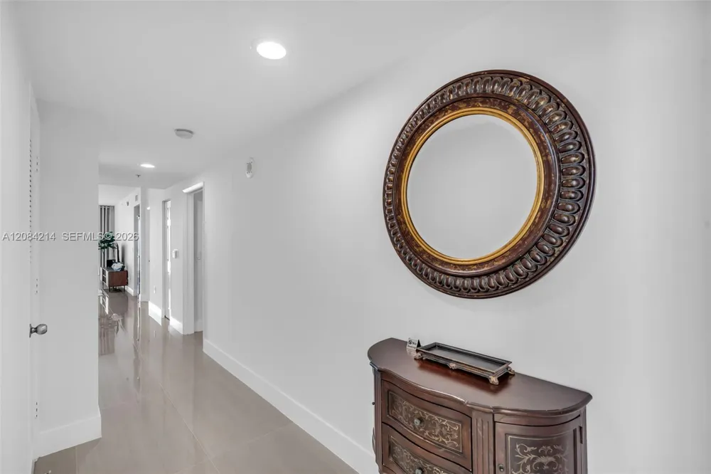 18100 Bay Rd #709 Sunny Isles Beach, FL 33160