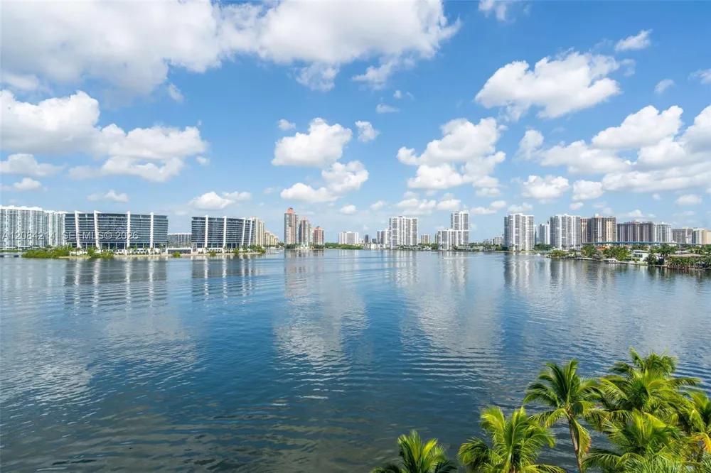 18100 Bay Rd #709 Sunny Isles Beach, FL 33160
