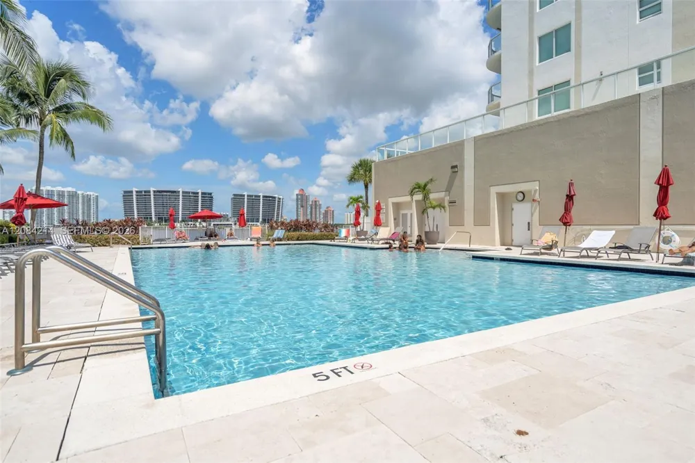 18100 Bay Rd #709 Sunny Isles Beach, FL 33160