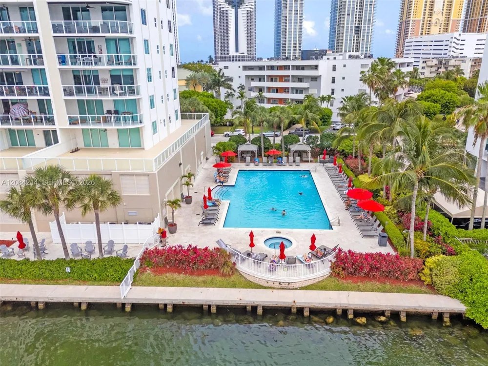 18100 Bay Rd #709 Sunny Isles Beach, FL 33160