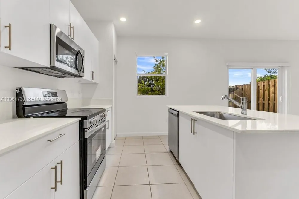 18414 SW 2nd St Pembroke Pines, FL 33029