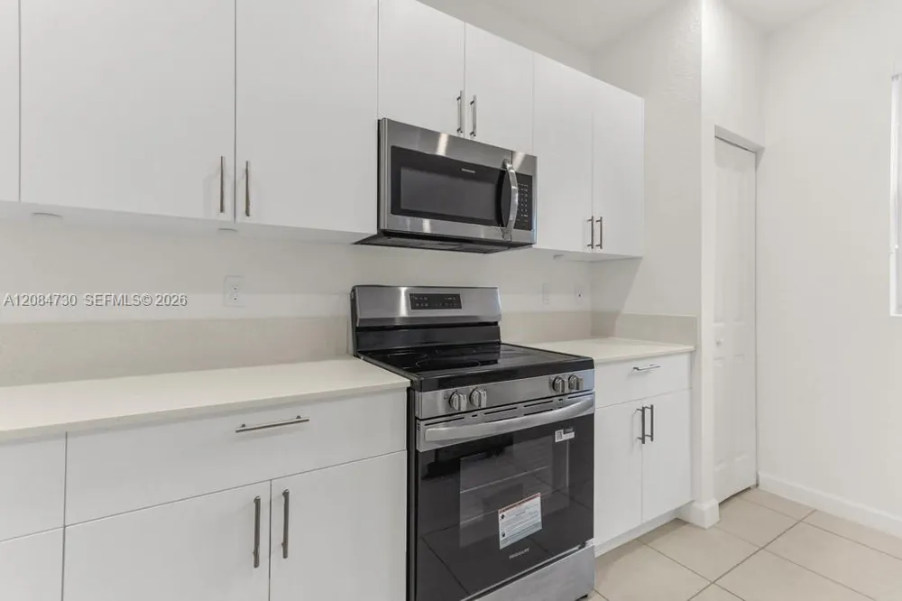 18414 SW 2nd St Pembroke Pines, FL 33029