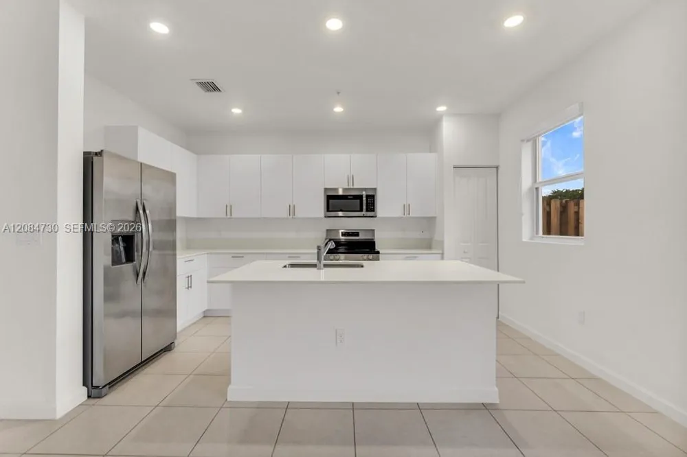18414 SW 2nd St Pembroke Pines, FL 33029