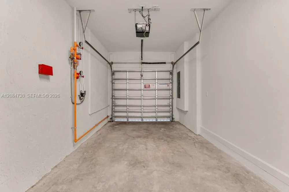 18414 SW 2nd St Pembroke Pines, FL 33029