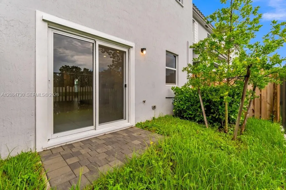 18414 SW 2nd St Pembroke Pines, FL 33029