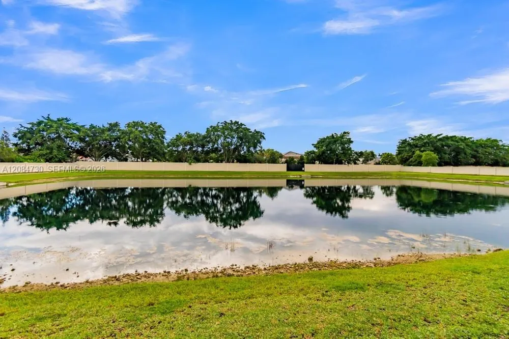 18414 SW 2nd St Pembroke Pines, FL 33029