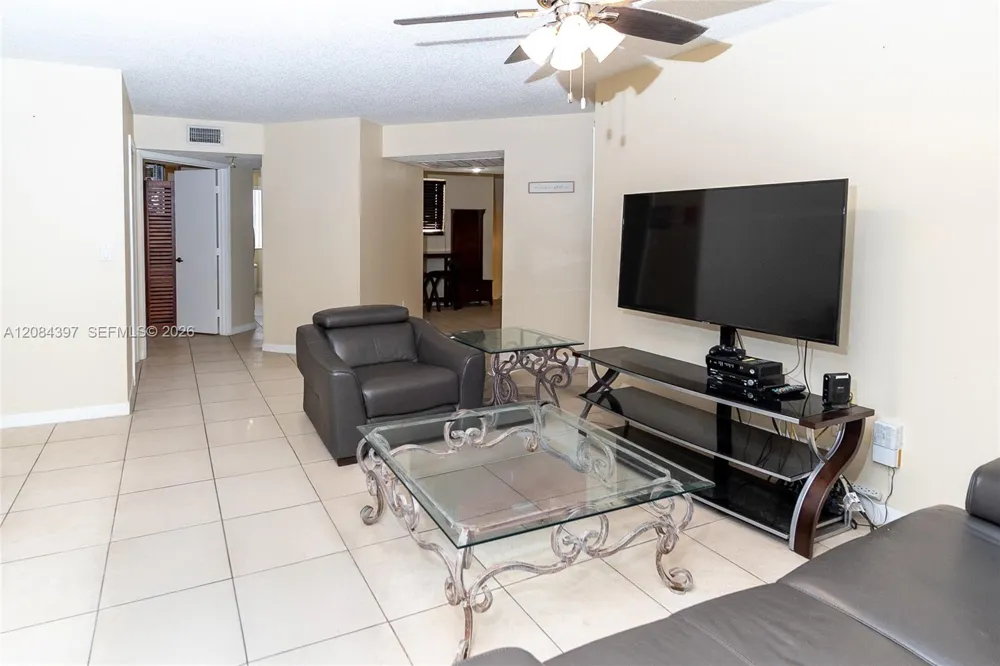 2220 SE 27th Dr #205-B Homestead, FL 33035