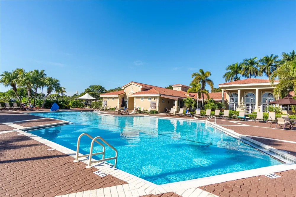 2220 SE 27th Dr #205-B Homestead, FL 33035