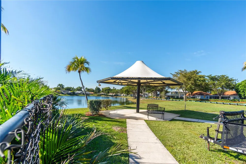 2220 SE 27th Dr #205-B Homestead, FL 33035