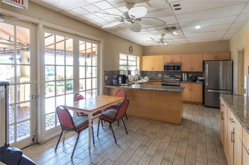 2220 SE 27th Dr #205-B Homestead, FL 33035