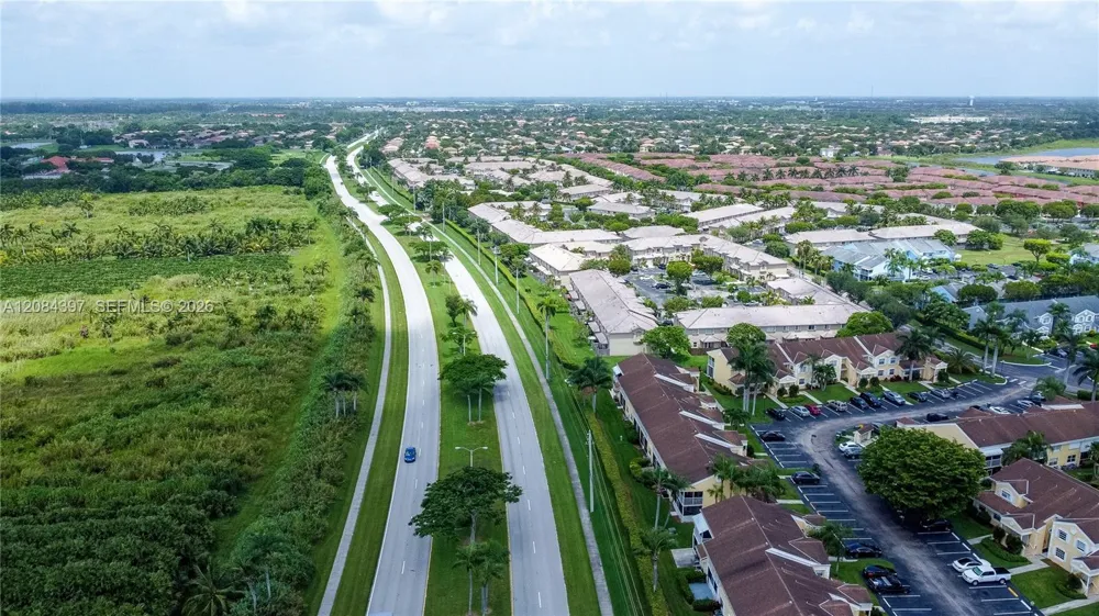 2220 SE 27th Dr #205-B Homestead, FL 33035